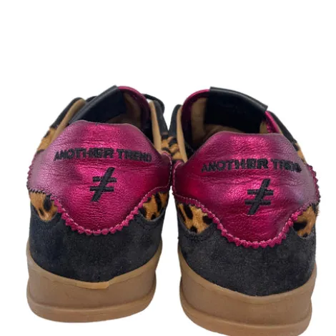Another Trend A032W4A3- Trainer.