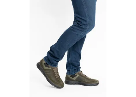 Ara 112340105-Trainer.