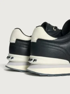 Hoff Chicago 22502620- Trainer.